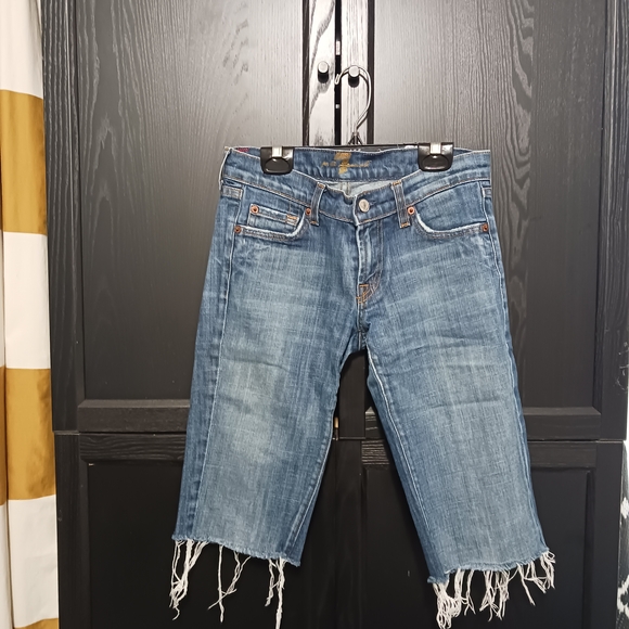 Stylish Blue Denim Cut-Off Jeans - Picture 1 of 10